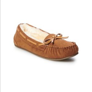 🌸Cute moccasin style shoes. Brand new in box 📦!